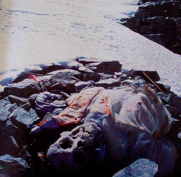corpses on mount everest. Abandoned on Everst